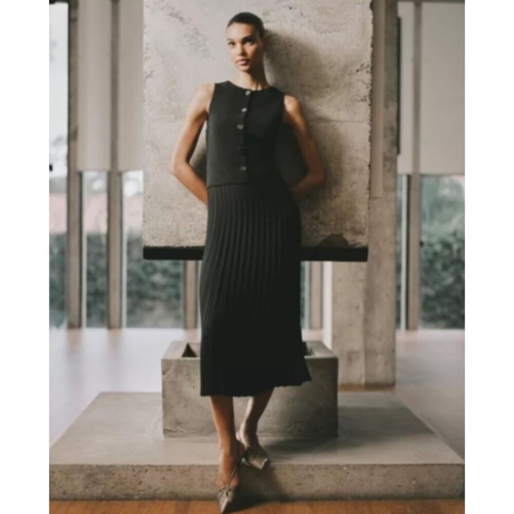 Xara Pleated Contrast Waistcoat Dress Lined Black Medium